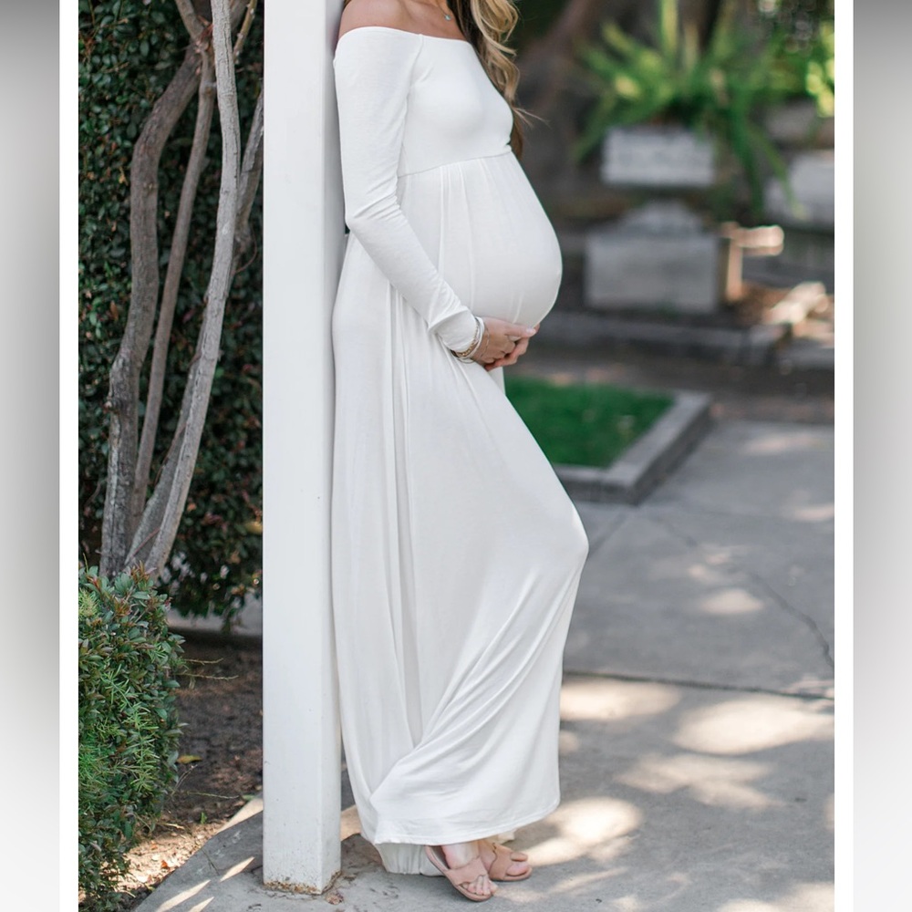 NWT PinkBlush Maternity Maxi 🚭